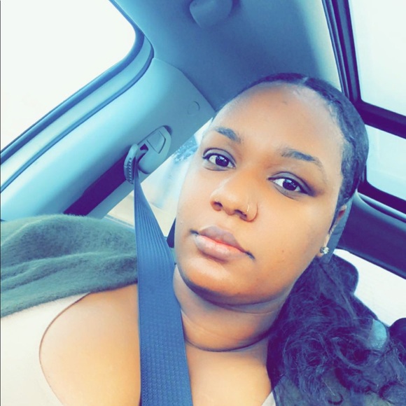 Meet your Posher, Jerlesa - Picture 1 of 1